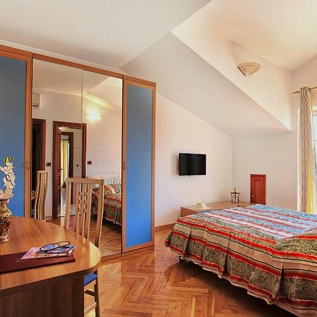 Villa Sveta Eufemija - Bed And Breakfast Rovinj Dış mekan fotoğraf