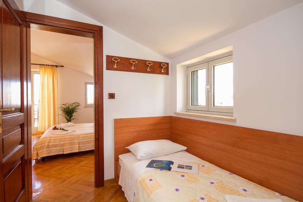 Villa Sveta Eufemija - Bed And Breakfast Rovinj Oda fotoğraf