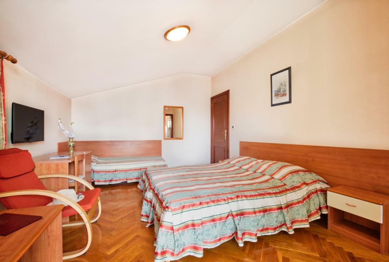 Villa Sveta Eufemija - Bed And Breakfast Rovinj Dış mekan fotoğraf